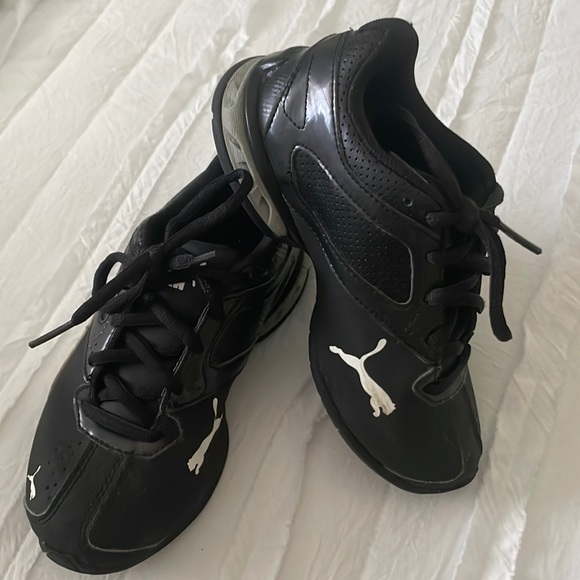 Black Puma Sneakers - Picture 1 of 8